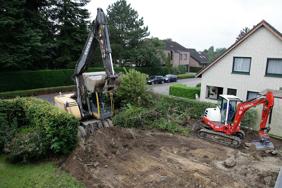 Terrassement pour l’implantation d’une piscine : les étapes